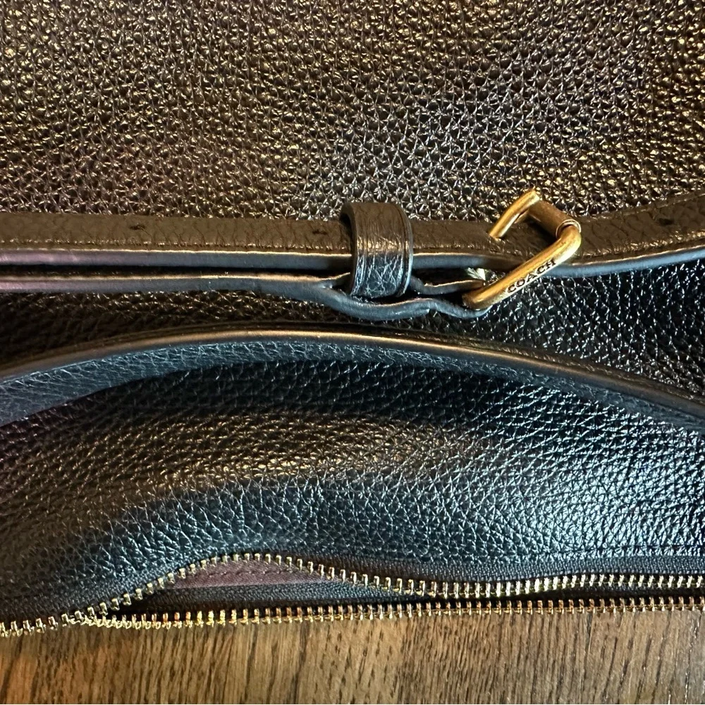 NWOT Coach Black Leather Shoulder Bag with Gold Hardware - Picture 7 of 8